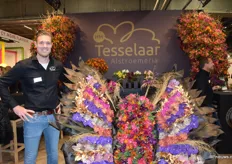 Willem Dekker van HM Tesselaar Alstroemeria had wel een heel bijzonder bloemstuk op display tijdens de beurs